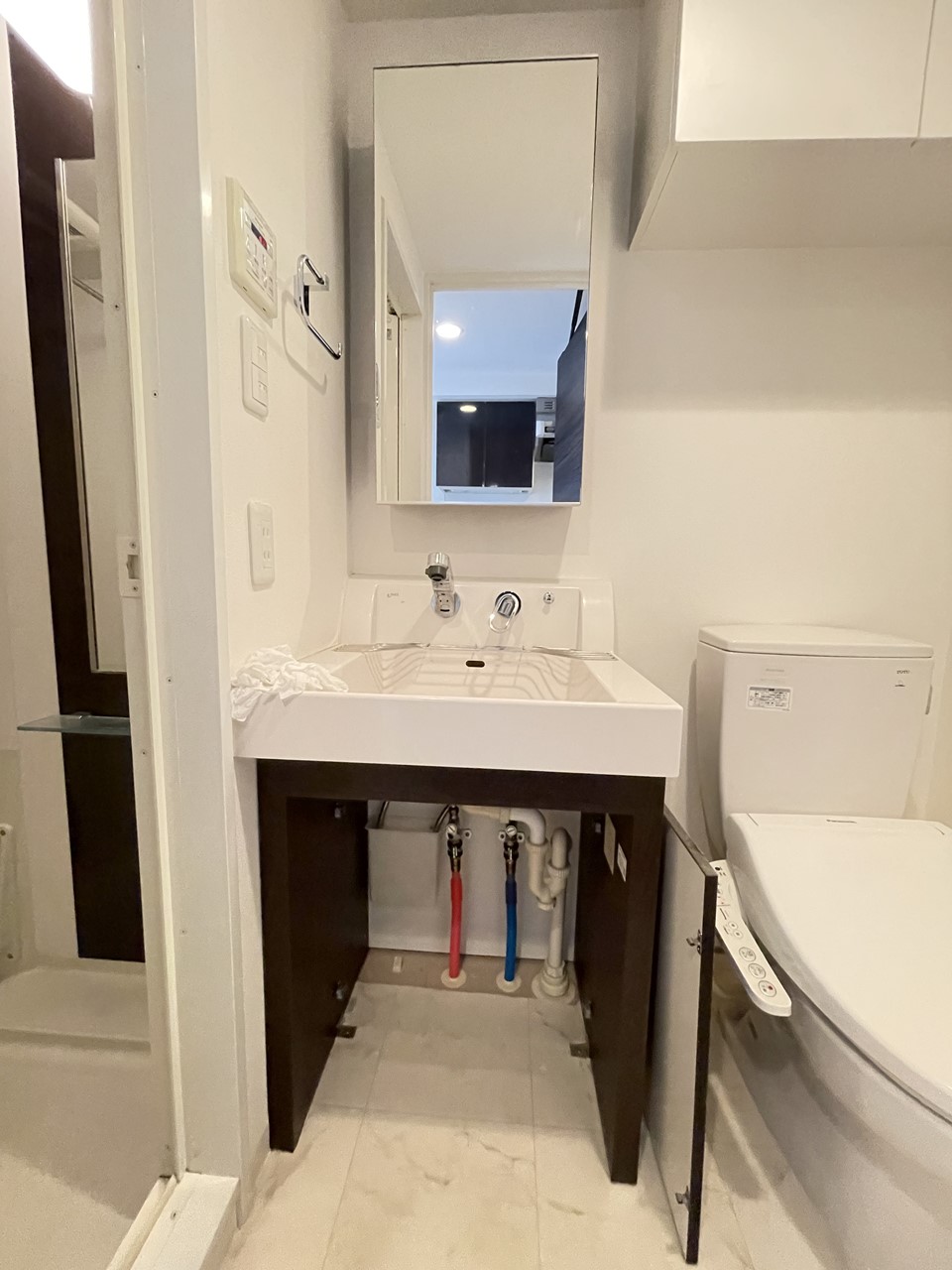 洗面設備　※同物件、別部屋の写真です。