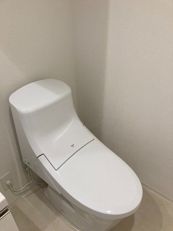 トイレ　※同タイプの別のお部屋です。