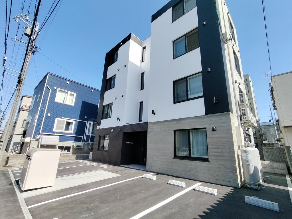 建物外観　☆南郷7丁目駅徒歩10分☆