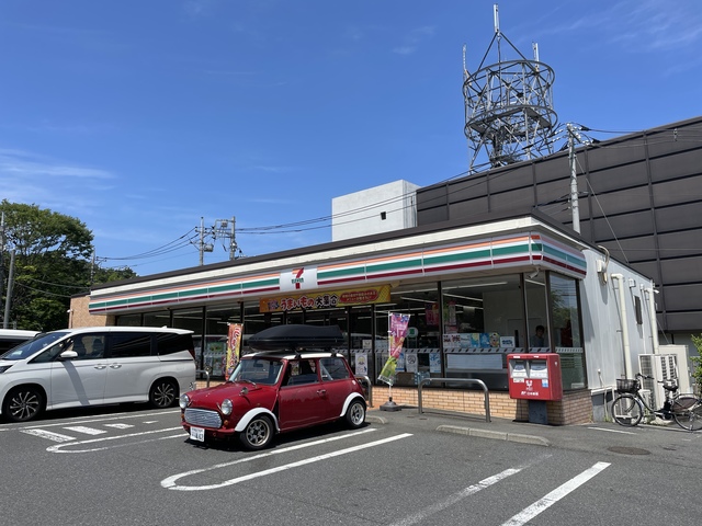 コンビニ　セブンイレブン八王子由木中央店（コンビニ）まで500m