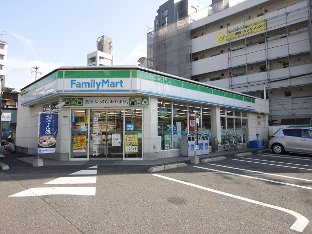 コンビニ　ファミリーマート小倉城野駅北店（コンビニ）まで120m
