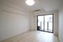 居室・リビング　洋室8.3帖のお部屋です