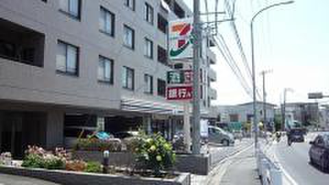 コンビニ　セブンイレブン（コンビニ）まで347m