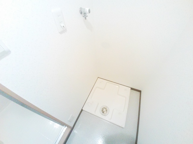 その他　洗濯機は室内に設置できます
