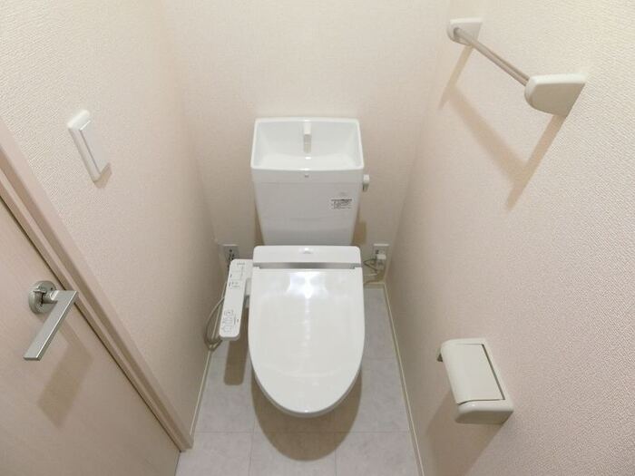 トイレ　トイレ部分・ウォシュレット付きで清潔感◎