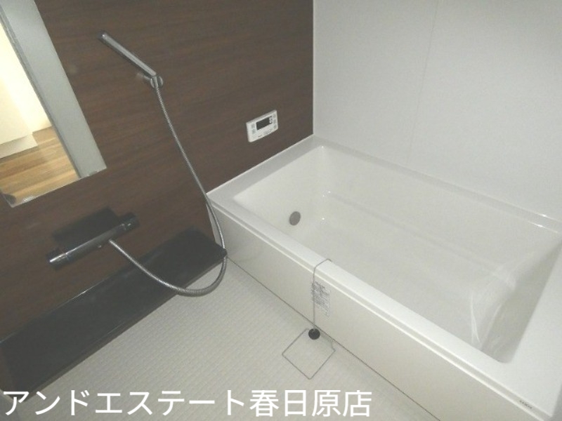 バス・シャワールーム　ワイドで追いだき機能付き
