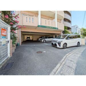 駐車場　駐車場です