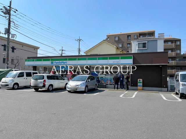 コンビニ　ファミリーマート 加平三丁目店（コンビニ）まで383m