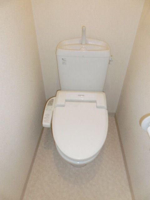トイレ　ウォシュレット付です！