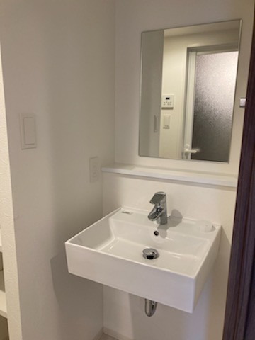 洗面設備　※別部屋の参考写真です。