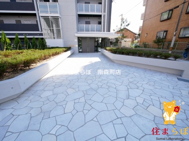 エントランス　共用部の印象も大切に