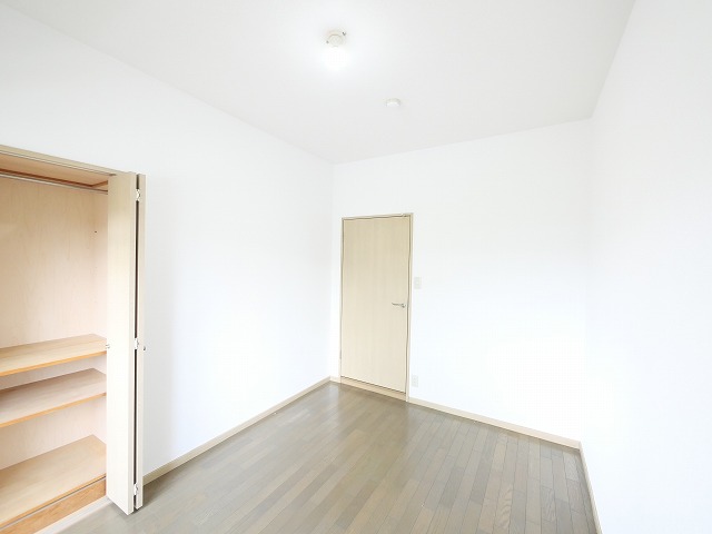 その他部屋・スペース　落ち着いて過ごせるお部屋なので、寝室にいかがでしょうか