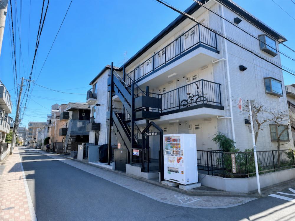 建物外観　宅配ボックスあります！