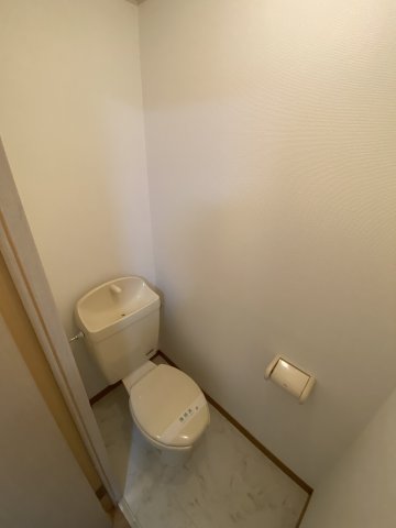 トイレ　コンパクトで使いやすいトイレです♪