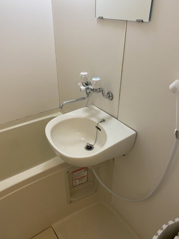 洗面設備　浴室内に洗面台があります♪