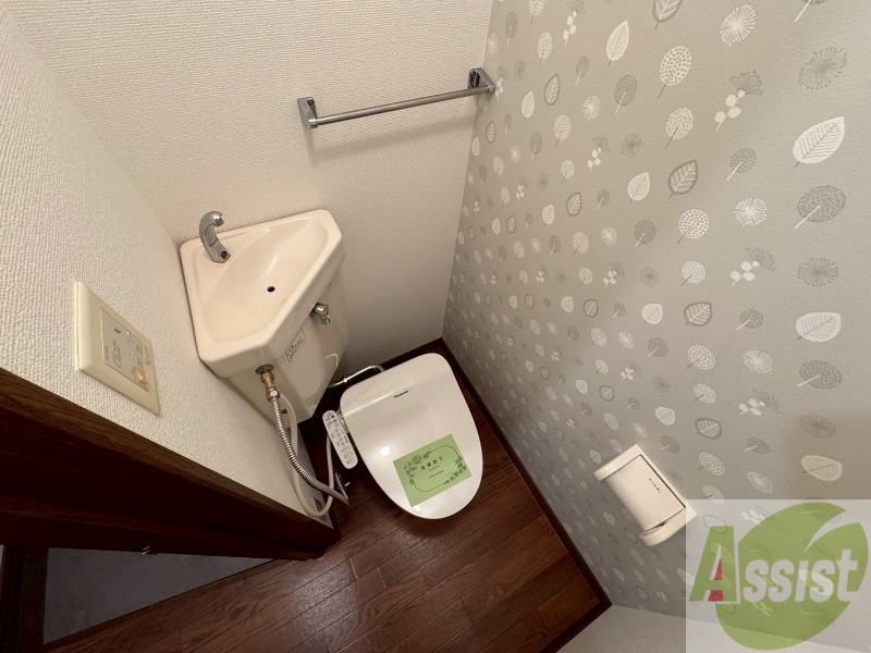 トイレ　トイレです。ウォシュレット付を探している方、おすすめです。