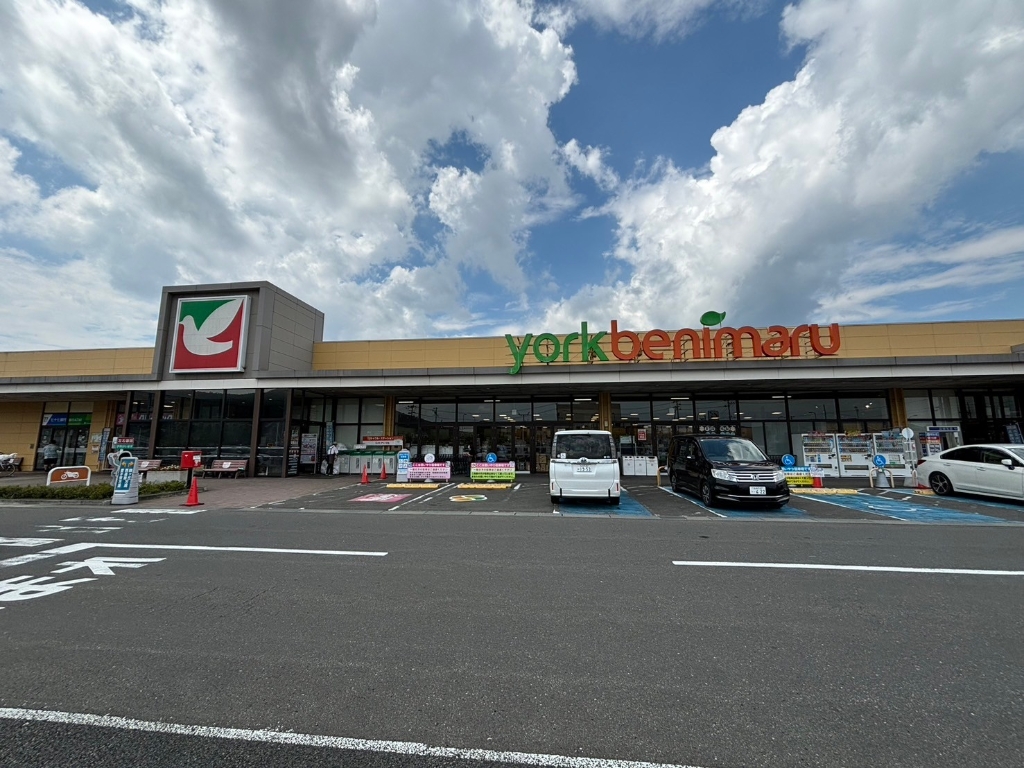 スーパー　ヨークベニマル仙台愛子店（スーパー）まで381m