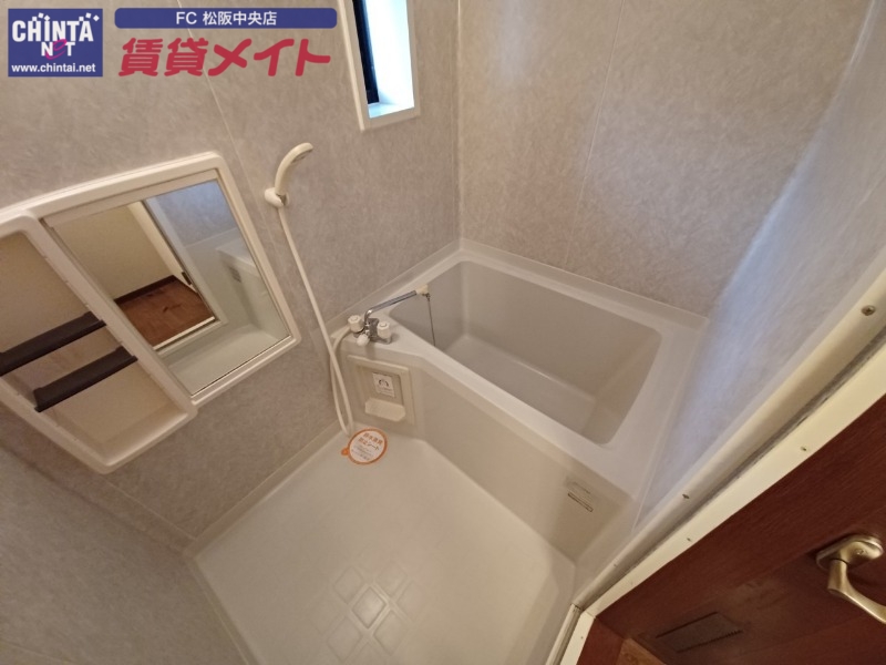 バス・シャワールーム　別部屋反転画像参考