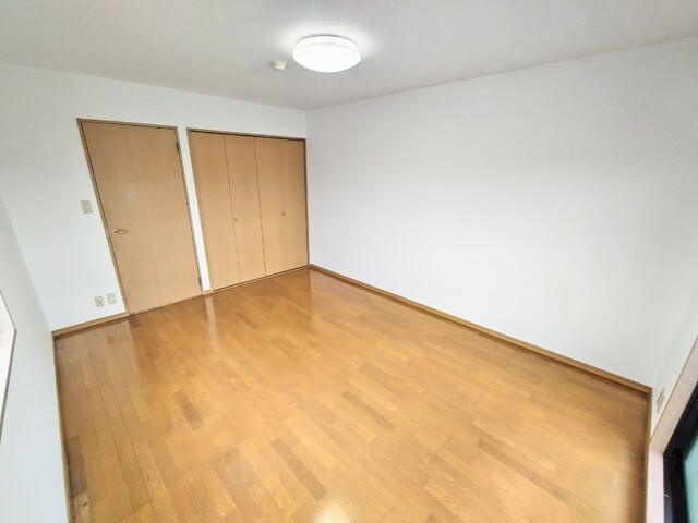 その他部屋・スペース　★洋室９．７帖★※同タイプ参考写真
