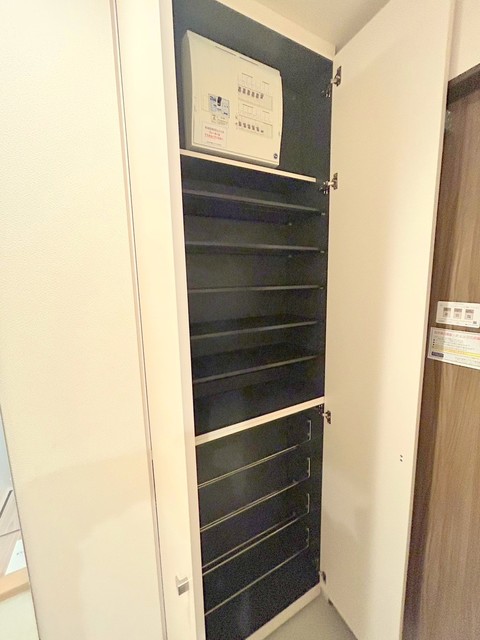 玄関　※別部屋参考写真