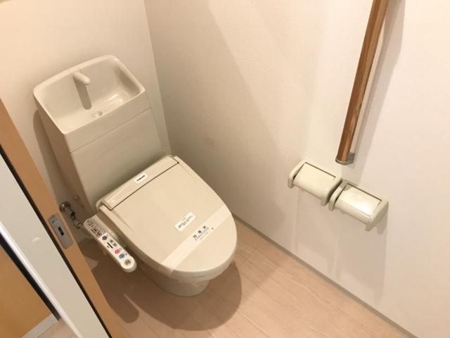 トイレ　シャワー付トイレ