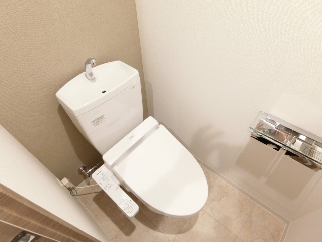 トイレ　洗浄付便座
