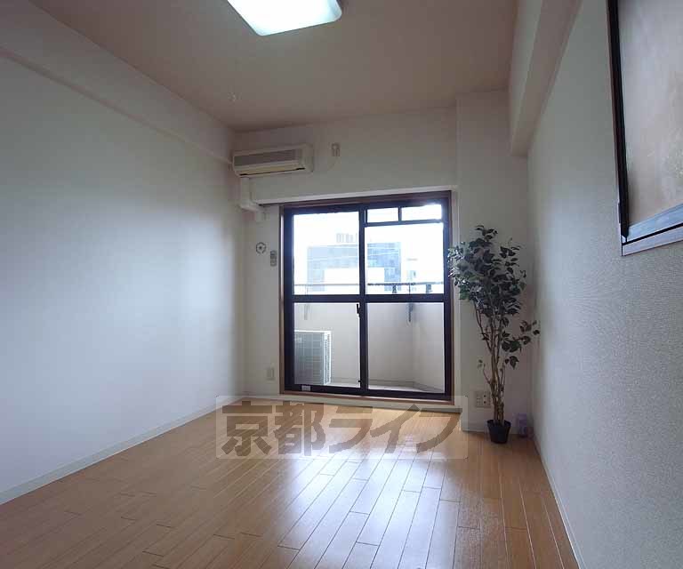 居室・リビング　綺麗なお部屋です。