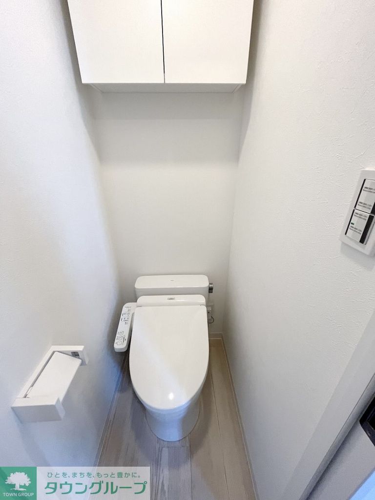 トイレ　同じ物件の他の部屋の写真になります。