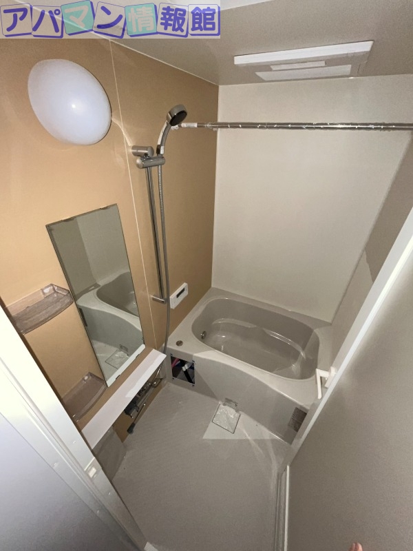 Rooms万代5の風呂写真