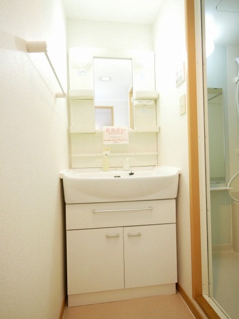 洗面設備　朝の身支度はこちらでばっちりです