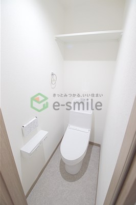 山川新築アパートのトイレ写真