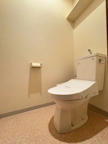 court yard 西宮北口のトイレ写真