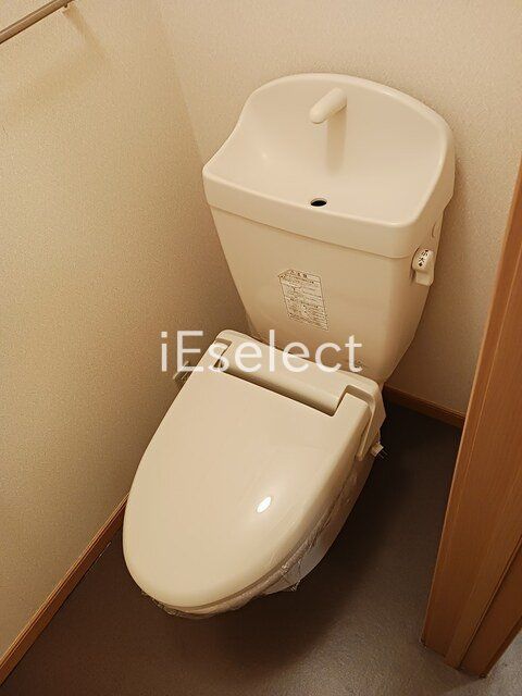 トイレ　清潔感のあるトイレです