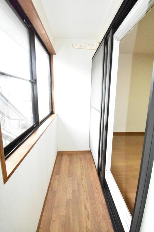 その他部屋・スペース　サンルームで物干し可能です
