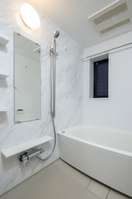 バス・シャワールーム　※写真は同タイプ住戸です。