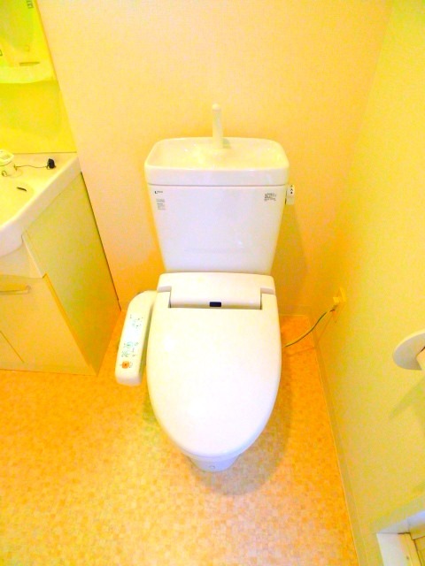 地下鉄鶴舞線 荒畑駅 徒歩5分 14階建 築19年のトイレ写真