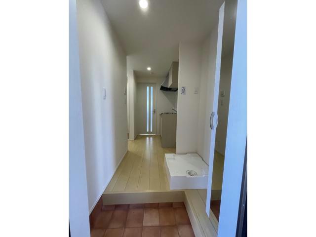 玄関　※反転タイプ　別部屋写真