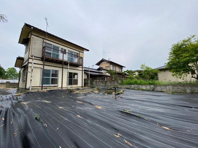建物外観　庭広いです！除草シート敷いてます！