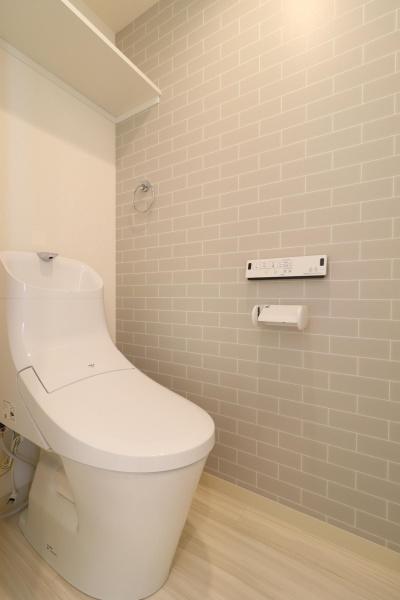 西鉄貝塚線 西鉄千早駅 徒歩13分 3階建 築6年のトイレ写真