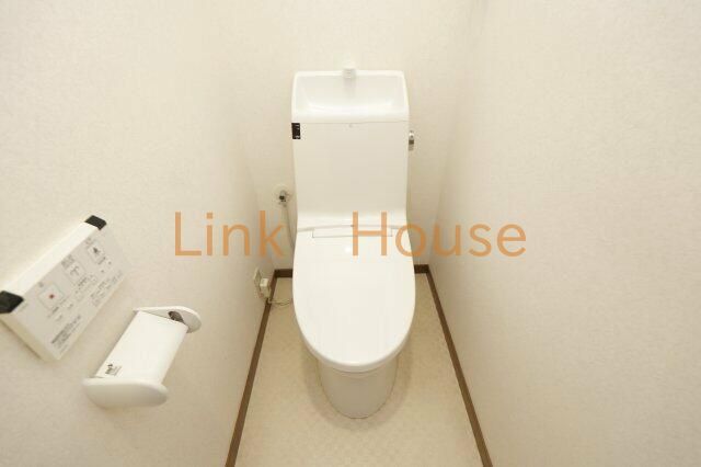 ＪＲ総武線 小岩駅 徒歩10分 2階建 築31年のトイレ写真