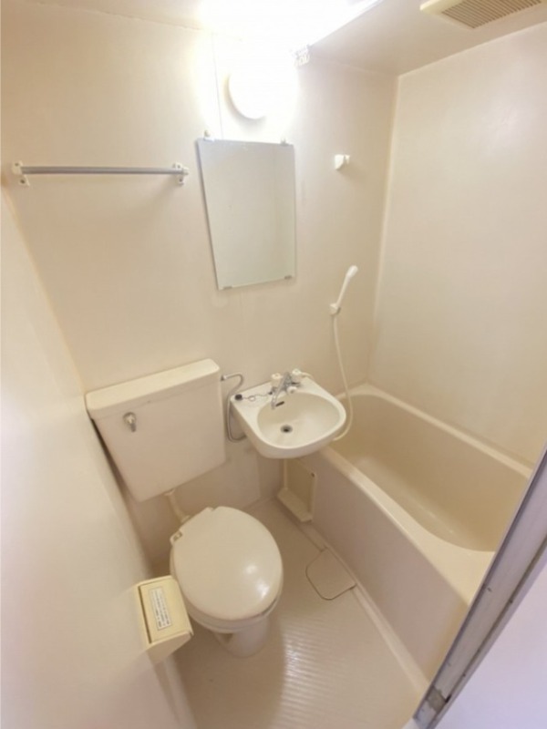 ＪＲ埼京線 北戸田駅 徒歩3分 2階建 築37年のトイレ写真