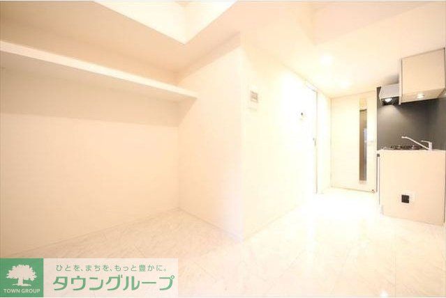 AZEST志村三丁目IIの居間写真