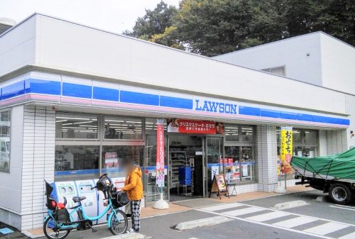 コンビニ　ローソン 川崎新作一丁目店（コンビニ）まで576m