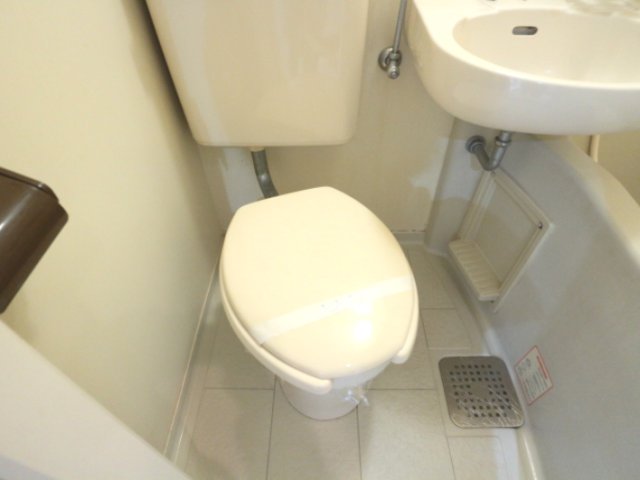 近鉄奈良線 近鉄奈良駅 徒歩9分 2階建 築32年のトイレ写真