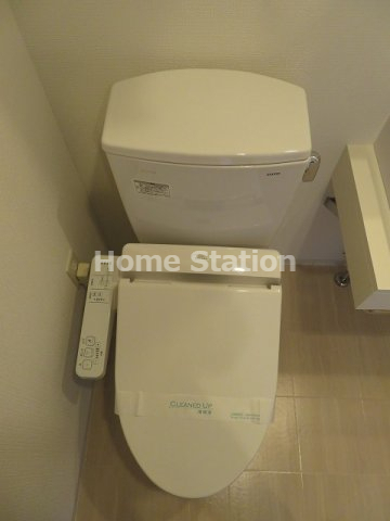 地下鉄千日前線 野田阪神駅 徒歩1分 14階建 築9年のトイレ写真
