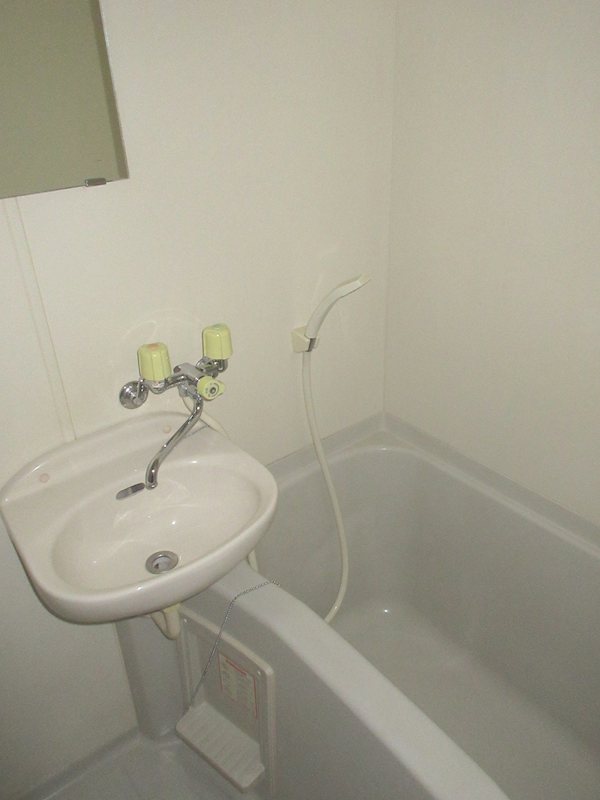 バス・シャワールーム　別部屋参考写真