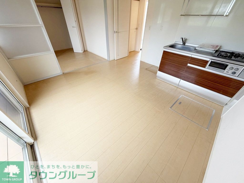 ソレアード緑園IIの居間写真