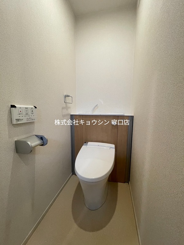 京阪本線 守口市駅 徒歩15分 3階建 築9年のトイレ写真