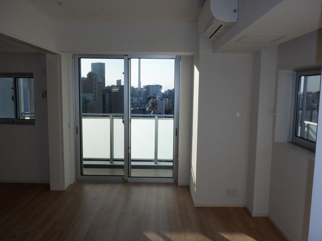 パークアクシス大塚ステーションゲートタワーの居間写真