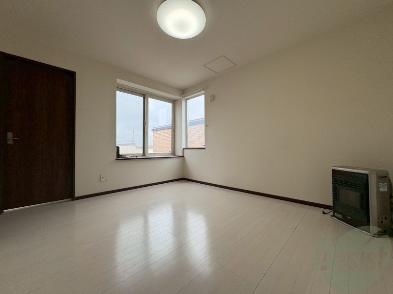 居室・リビング　広くてキレイなお部屋が広がっていて、充実した生活が送れそう。